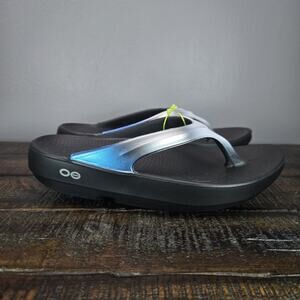 NEW Oofos Oolala Luxe Womens Size 6 Recovery Flip Flop Sandals Frost White